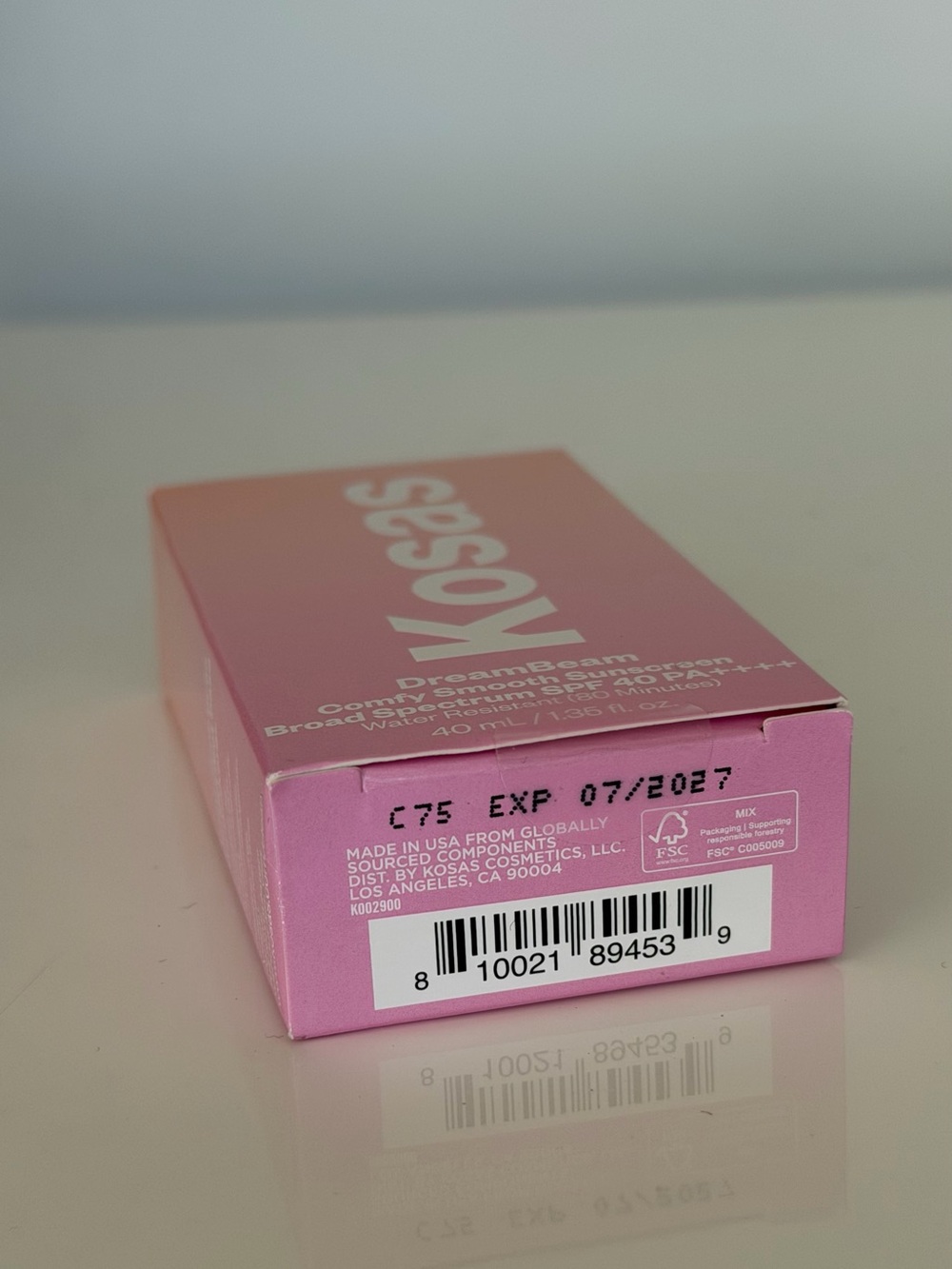Kosas DreamBeam Comfy Smooth Sunscreen SPF 40 radiant finish - Picture 2 of 3
